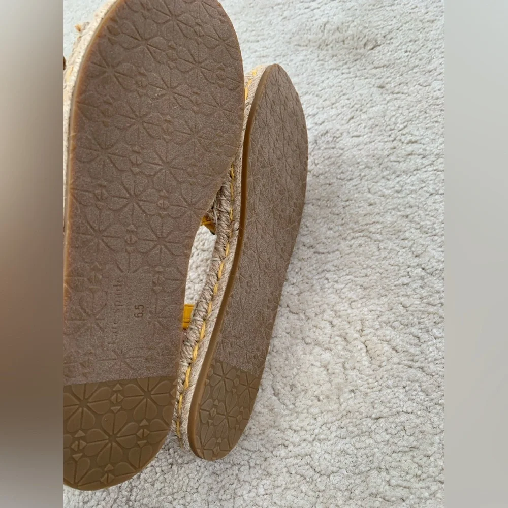Kate Spade Women’s Size 6.5 Tropical Pineapple Bonnie Sandals Beachy Flats